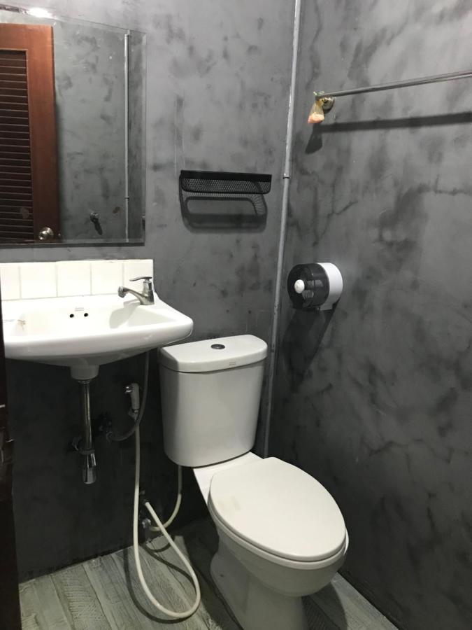 Lanna Hostel Чиангмай Экстерьер фото