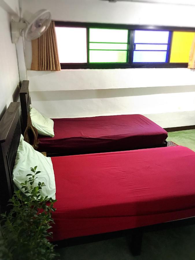 Lanna Hostel Чиангмай Экстерьер фото