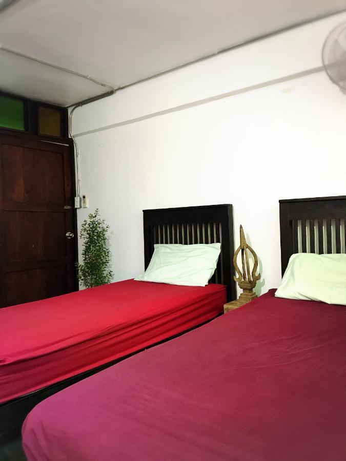 Lanna Hostel Чиангмай Экстерьер фото