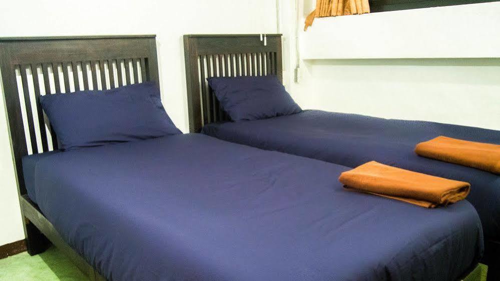 Lanna Hostel Чиангмай Экстерьер фото