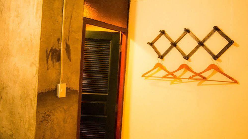 Lanna Hostel Чиангмай Экстерьер фото