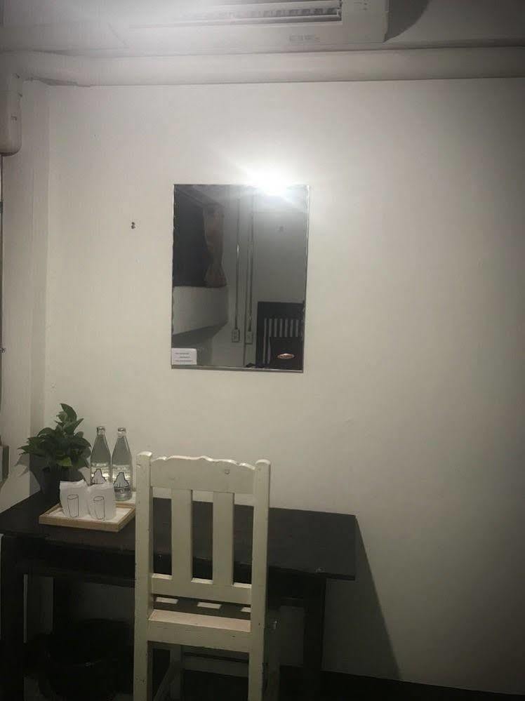 Lanna Hostel Чиангмай Экстерьер фото