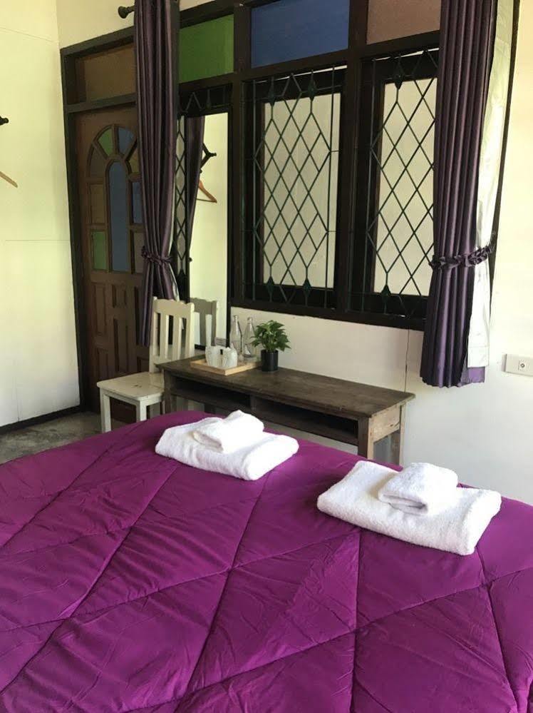 Lanna Hostel Чиангмай Экстерьер фото